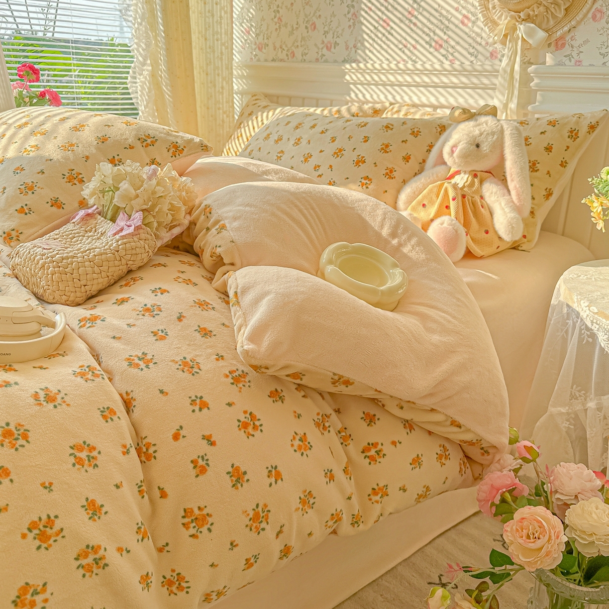 91家纺网 家纺一手货源 找家纺 韩巢家纺 2025新款高克重印花牛奶绒床品四件套 田园小花