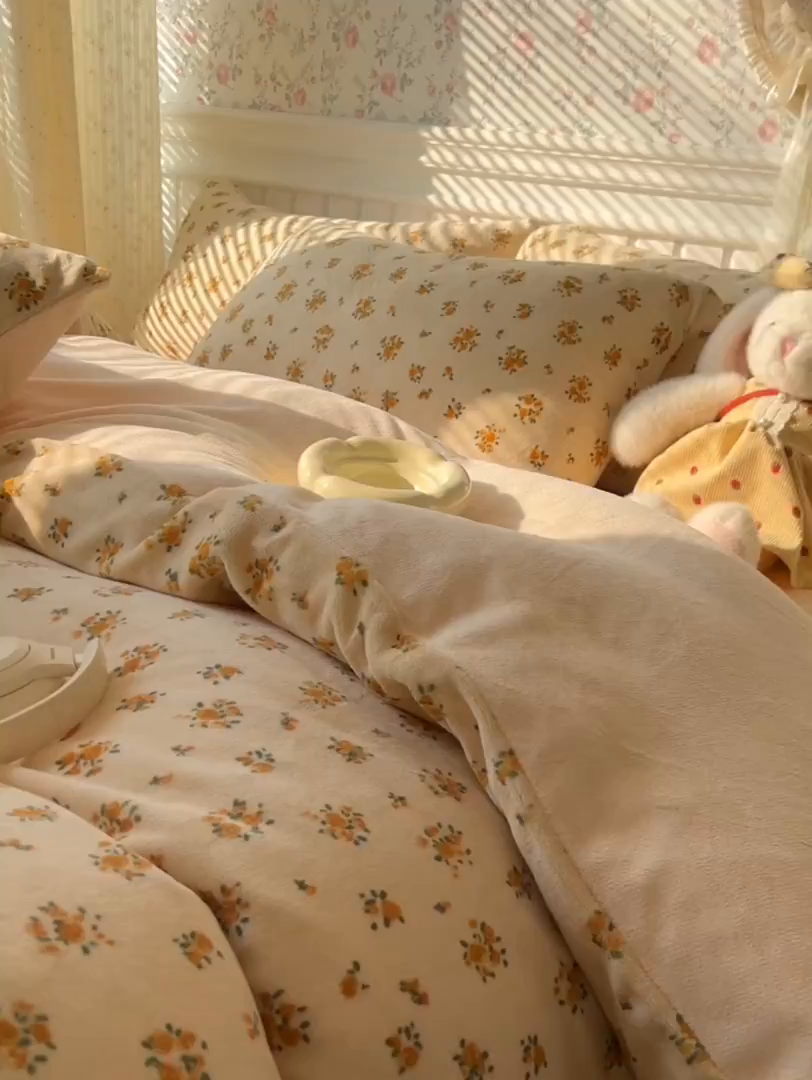 91家纺网 家纺一手货源 找家纺 韩巢家纺 2025新款高克重印花牛奶绒床品四件套 田园小花