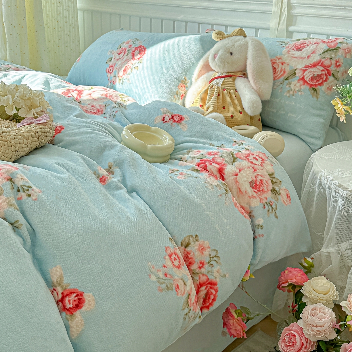 91家纺网 家纺一手货源 找家纺 韩巢家纺 2025新款高克重印花牛奶绒床品四件套 爱丽丝