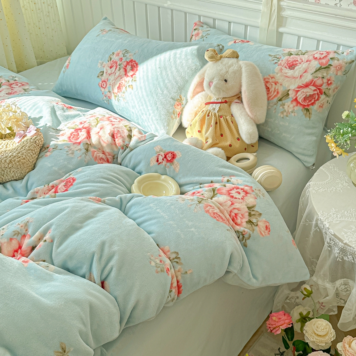 91家纺网 家纺一手货源 找家纺 韩巢家纺 2025新款高克重印花牛奶绒床品四件套 爱丽丝