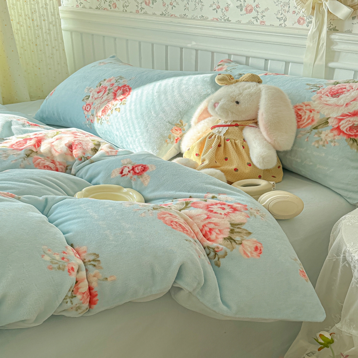 91家纺网 家纺一手货源 找家纺 韩巢家纺 2025新款高克重印花牛奶绒床品四件套 爱丽丝