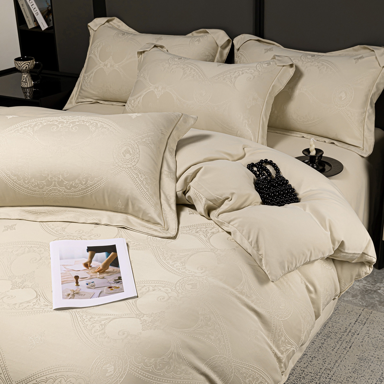 91家纺网 家纺一手货源 找家纺 优选 2025新款欧式轻奢风直播热款贡缎提花四件套床单床笠款 浅香槟