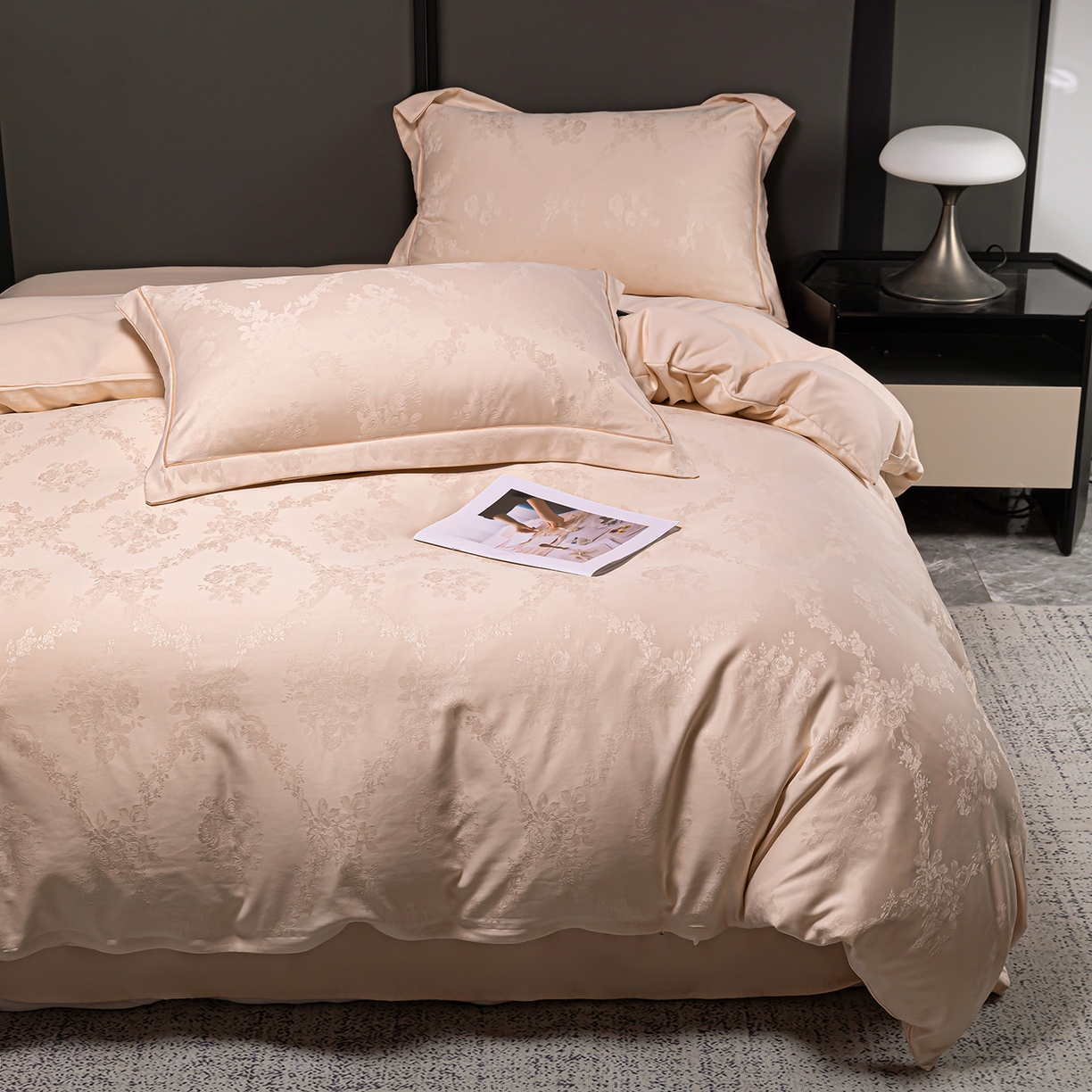 91家纺网 家纺一手货源 找家纺 优选 2025新款欧式轻奢风直播热款贡缎提花四件套床单床笠款 琳娜粉