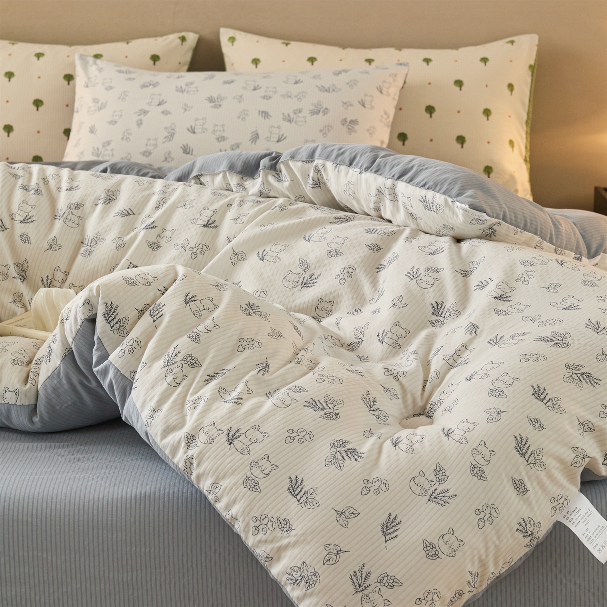 91家纺网 家纺一手货源 找家纺 换种生活 2025新款A类泡泡棉冬被被子被芯 安吉拉