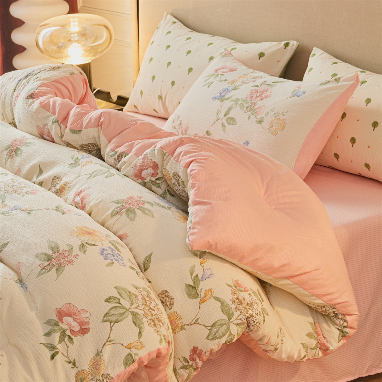 91家纺网 家纺一手货源 找家纺 换种生活 2025新款A类泡泡棉冬被被子被芯 俏佳人