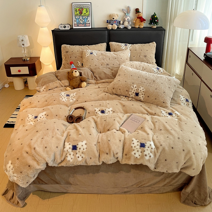 91家纺网 家纺一手货源 找家纺 金梦拉 2025直播爆款A类加厚兔绒印花系列四件套 波点蝴蝶结咖