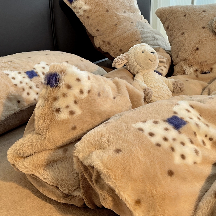 91家纺网 家纺一手货源 找家纺 金梦拉 2025直播爆款A类加厚兔绒印花系列四件套 波点蝴蝶结咖