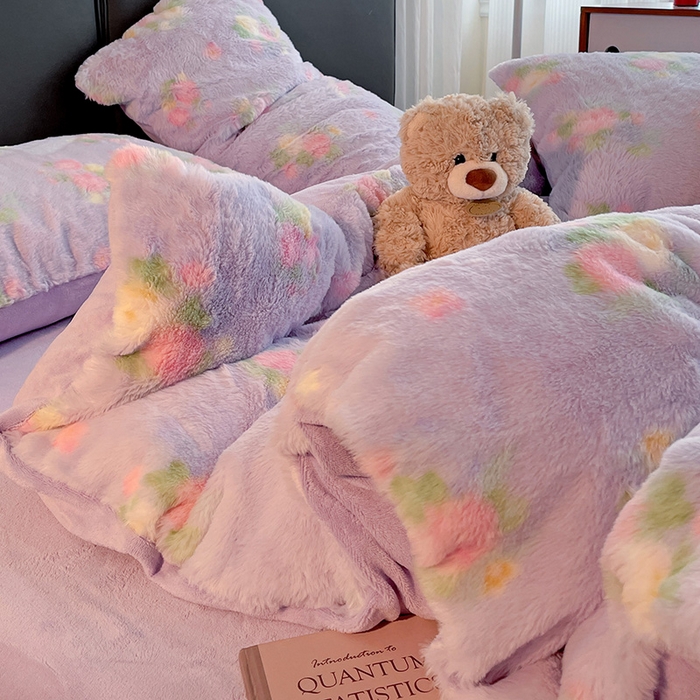 91家纺网 家纺一手货源 找家纺 金梦拉 2025直播爆款A类加厚兔绒印花系列四件套 豆蔻紫