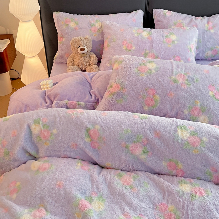 91家纺网 家纺一手货源 找家纺 金梦拉 2025直播爆款A类加厚兔绒印花系列四件套 豆蔻紫