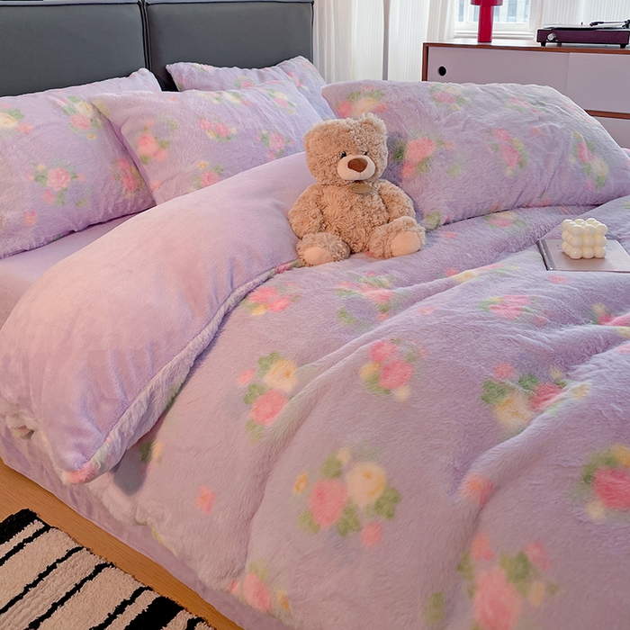 91家纺网 家纺一手货源 找家纺 金梦拉 2025直播爆款A类加厚兔绒印花系列四件套 豆蔻紫