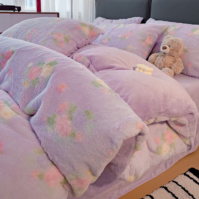 91家纺网 家纺一手货源 找家纺 金梦拉 2025直播爆款A类加厚兔绒印花系列四件套 豆蔻紫