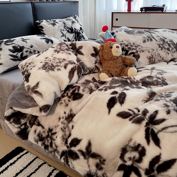 91家纺网 家纺一手货源 找家纺 金梦拉 2025直播爆款A类加厚兔绒印花系列四件套 花海