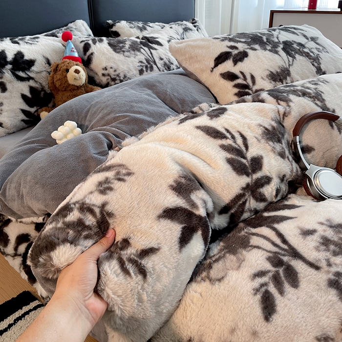 91家纺网 家纺一手货源 找家纺 金梦拉 2025直播爆款A类加厚兔绒印花系列四件套 花海