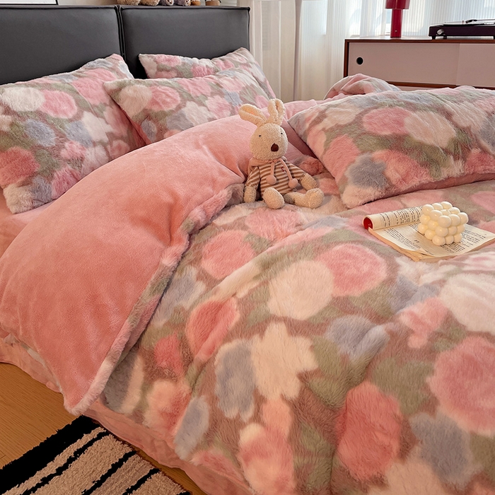 91家纺网 家纺一手货源 找家纺 金梦拉 2025直播爆款A类加厚兔绒印花系列四件套 花漾