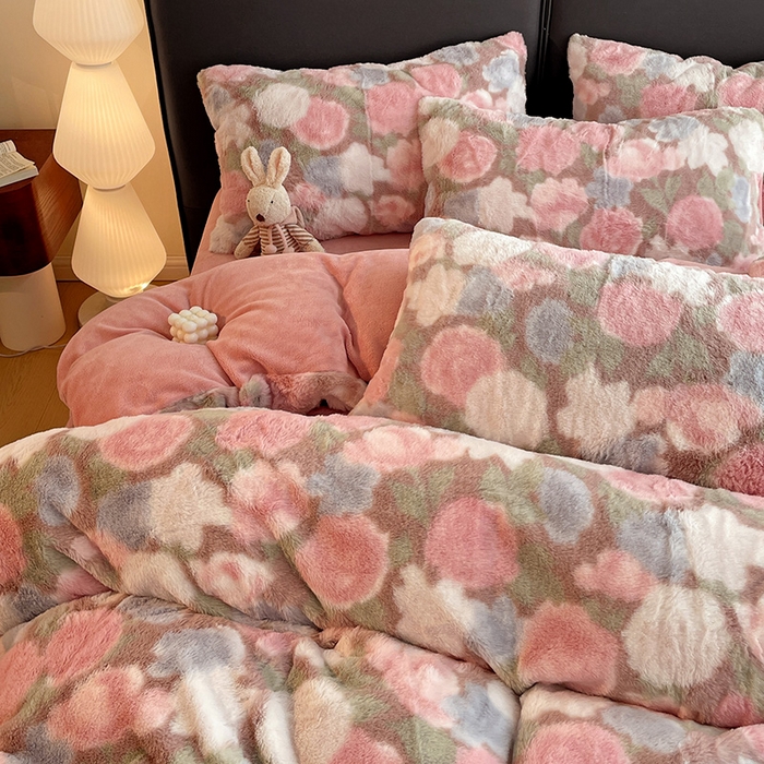 91家纺网 家纺一手货源 找家纺 金梦拉 2025直播爆款A类加厚兔绒印花系列四件套 花漾