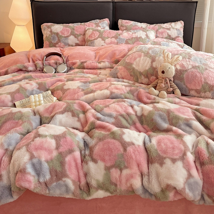 91家纺网 家纺一手货源 找家纺 金梦拉 2025直播爆款A类加厚兔绒印花系列四件套 花漾