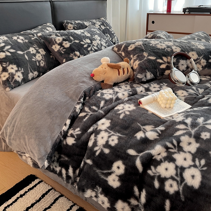 91家纺网 家纺一手货源 找家纺 金梦拉 2025直播爆款A类加厚兔绒印花系列四件套 花影灰