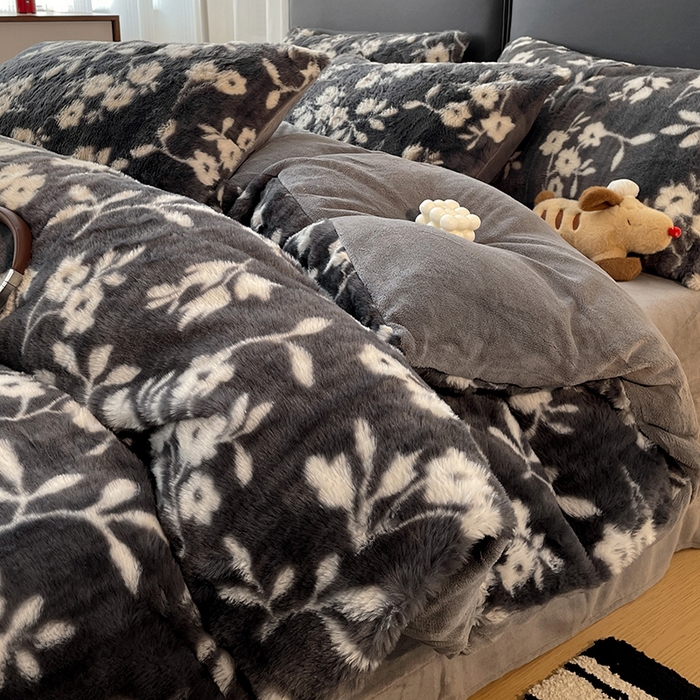 91家纺网 家纺一手货源 找家纺 金梦拉 2025直播爆款A类加厚兔绒印花系列四件套 花影灰