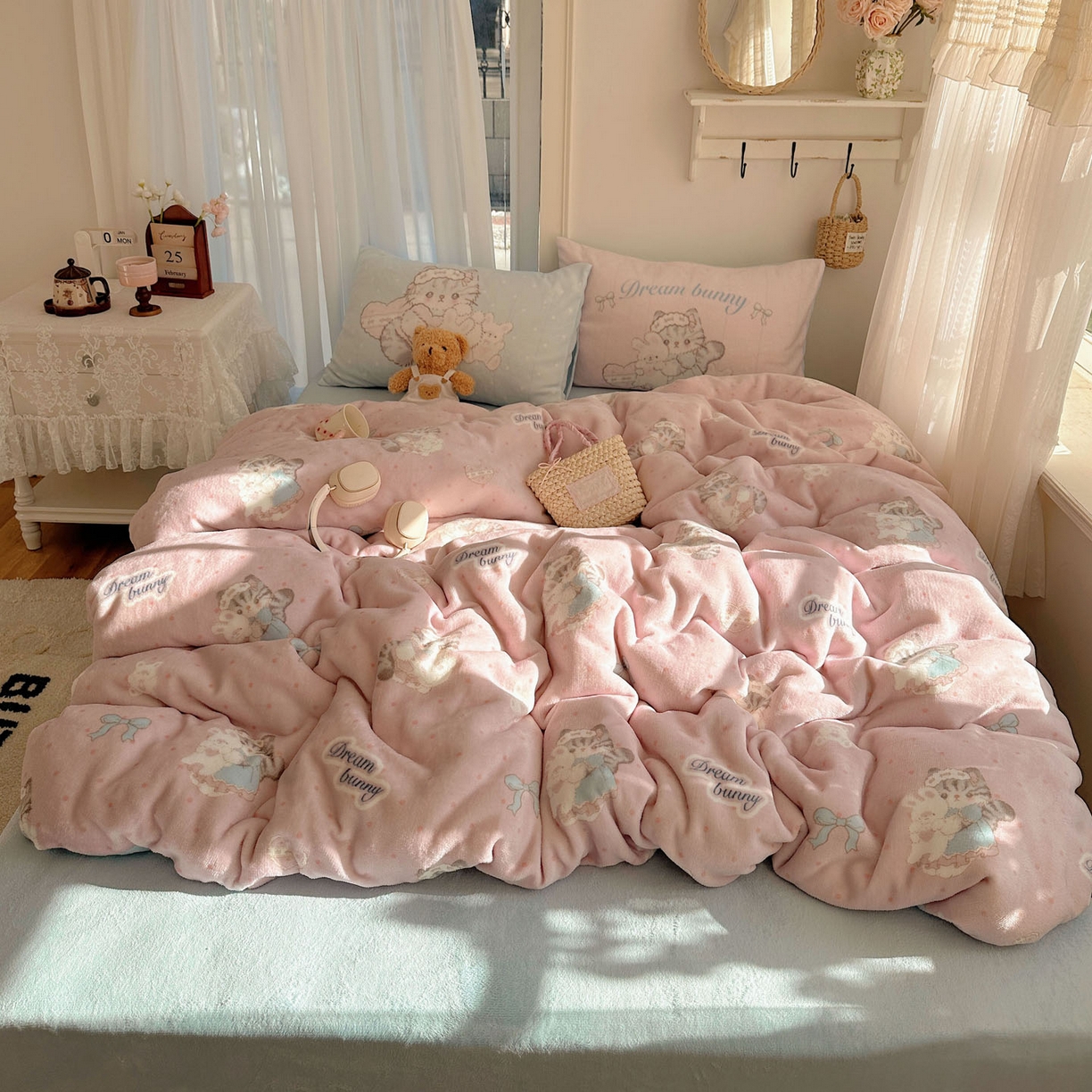 91家纺网 家纺一手货源 找家纺 （总）美乐迪家纺 2025秋冬新款牛奶绒四件套