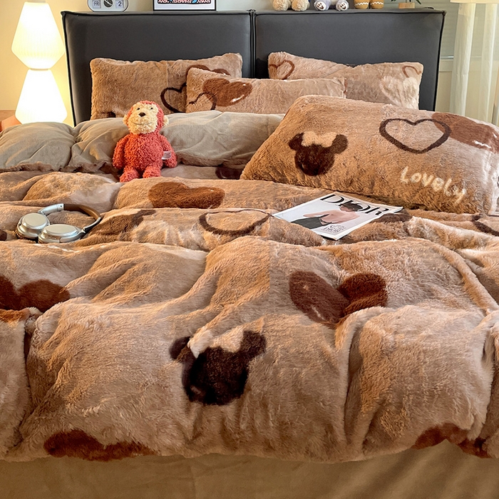 91家纺网 家纺一手货源 找家纺 金梦拉 2025直播爆款A类加厚兔绒印花系列四件套 可可爱心