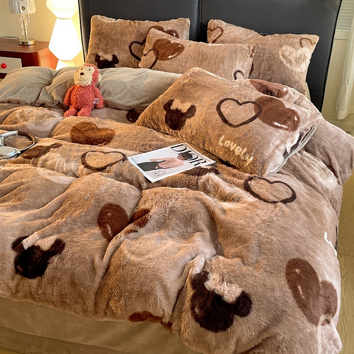 91家纺网 家纺一手货源 找家纺 金梦拉 2025直播爆款A类加厚兔绒印花系列四件套 可可爱心