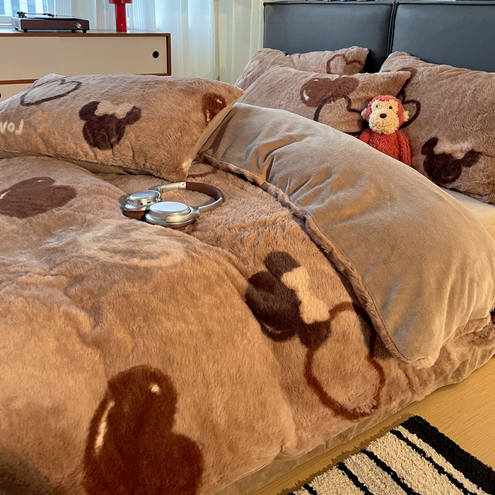 91家纺网 家纺一手货源 找家纺 金梦拉 2025直播爆款A类加厚兔绒印花系列四件套 可可爱心