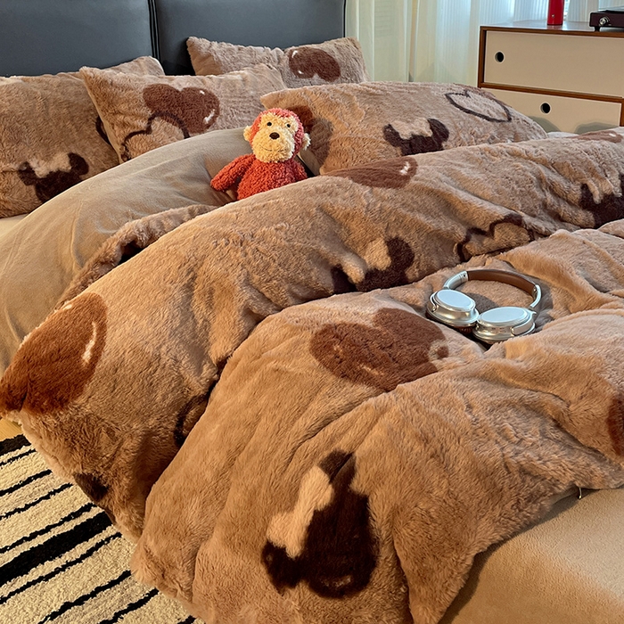 91家纺网 家纺一手货源 找家纺 金梦拉 2025直播爆款A类加厚兔绒印花系列四件套 可可爱心