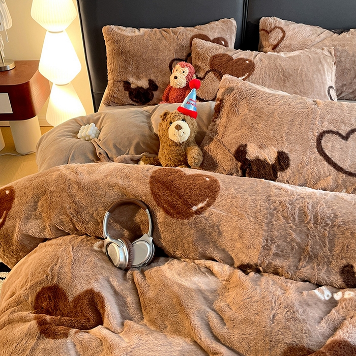 91家纺网 家纺一手货源 找家纺 金梦拉 2025直播爆款A类加厚兔绒印花系列四件套 可可爱心