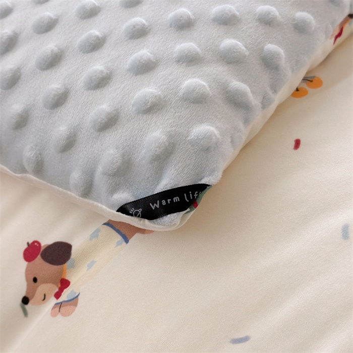 91家纺网 家纺一手货源 找家纺 暖生活 2025新款针织棉豆豆绒大豆秋冬被 被子被芯 点点腊肠