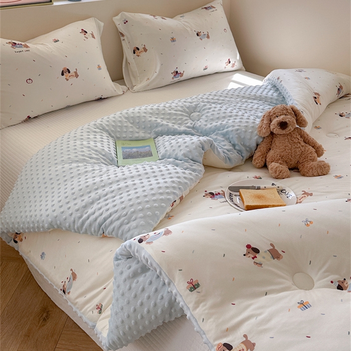 91家纺网 家纺一手货源 找家纺 暖生活 2025新款针织棉豆豆绒大豆秋冬被 被子被芯 点点腊肠