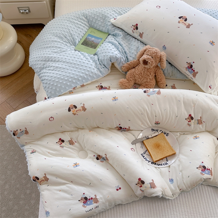 91家纺网 家纺一手货源 找家纺 暖生活 2025新款针织棉豆豆绒大豆秋冬被 被子被芯 点点腊肠