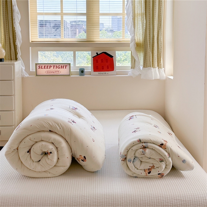 91家纺网 家纺一手货源 找家纺 暖生活 2025新款针织棉豆豆绒大豆秋冬被 被子被芯 点点腊肠