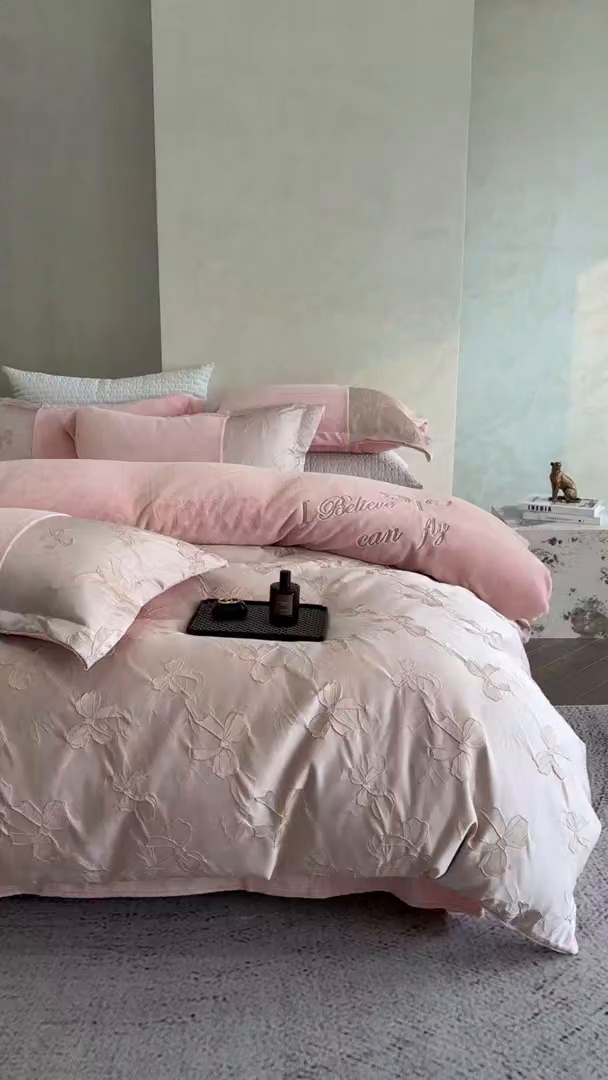 91家纺网 家纺一手货源 找家纺 （总）换种生活 2025新款A类浮雕牛奶绒刺绣四件套