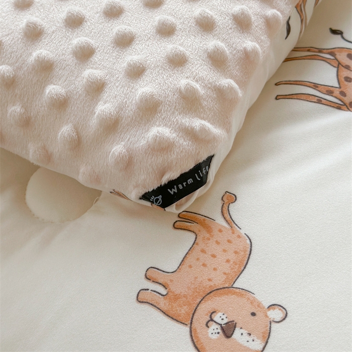 91家纺网 家纺一手货源 找家纺 暖生活 2025新款针织棉豆豆绒大豆秋冬被 被子被芯 豆豆小动物