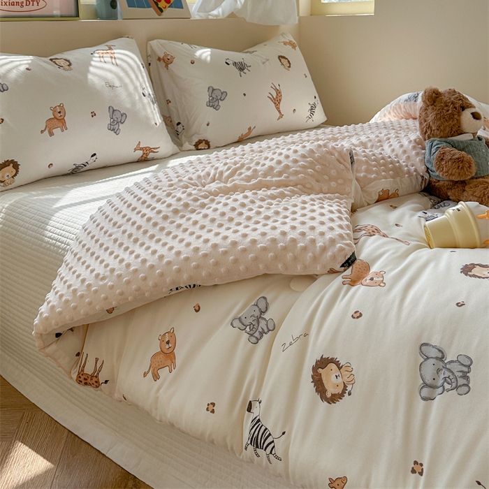 91家纺网 家纺一手货源 找家纺 暖生活 2025新款针织棉豆豆绒大豆秋冬被 被子被芯 豆豆小动物