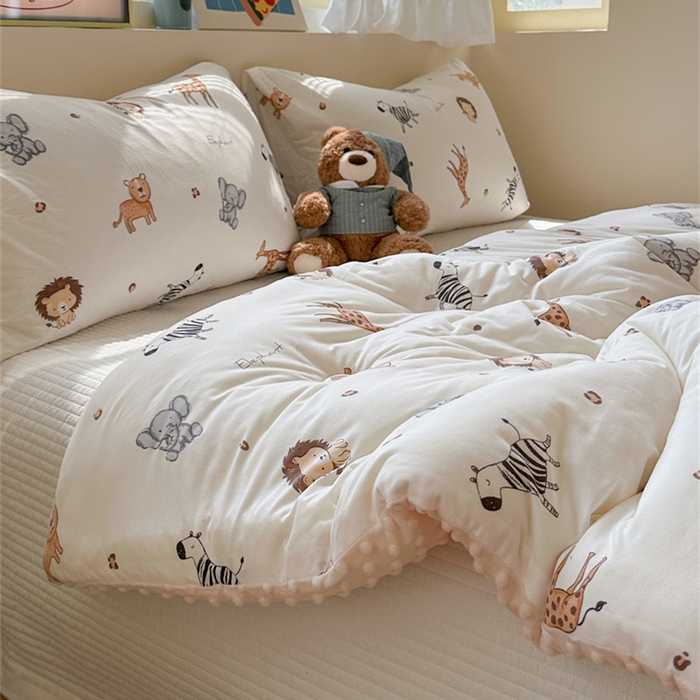 91家纺网 家纺一手货源 找家纺 暖生活 2025新款针织棉豆豆绒大豆秋冬被 被子被芯 豆豆小动物