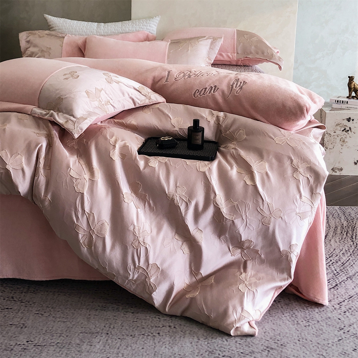 91家纺网 家纺一手货源 找家纺 （总）换种生活 2025新款A类浮雕牛奶绒刺绣四件套