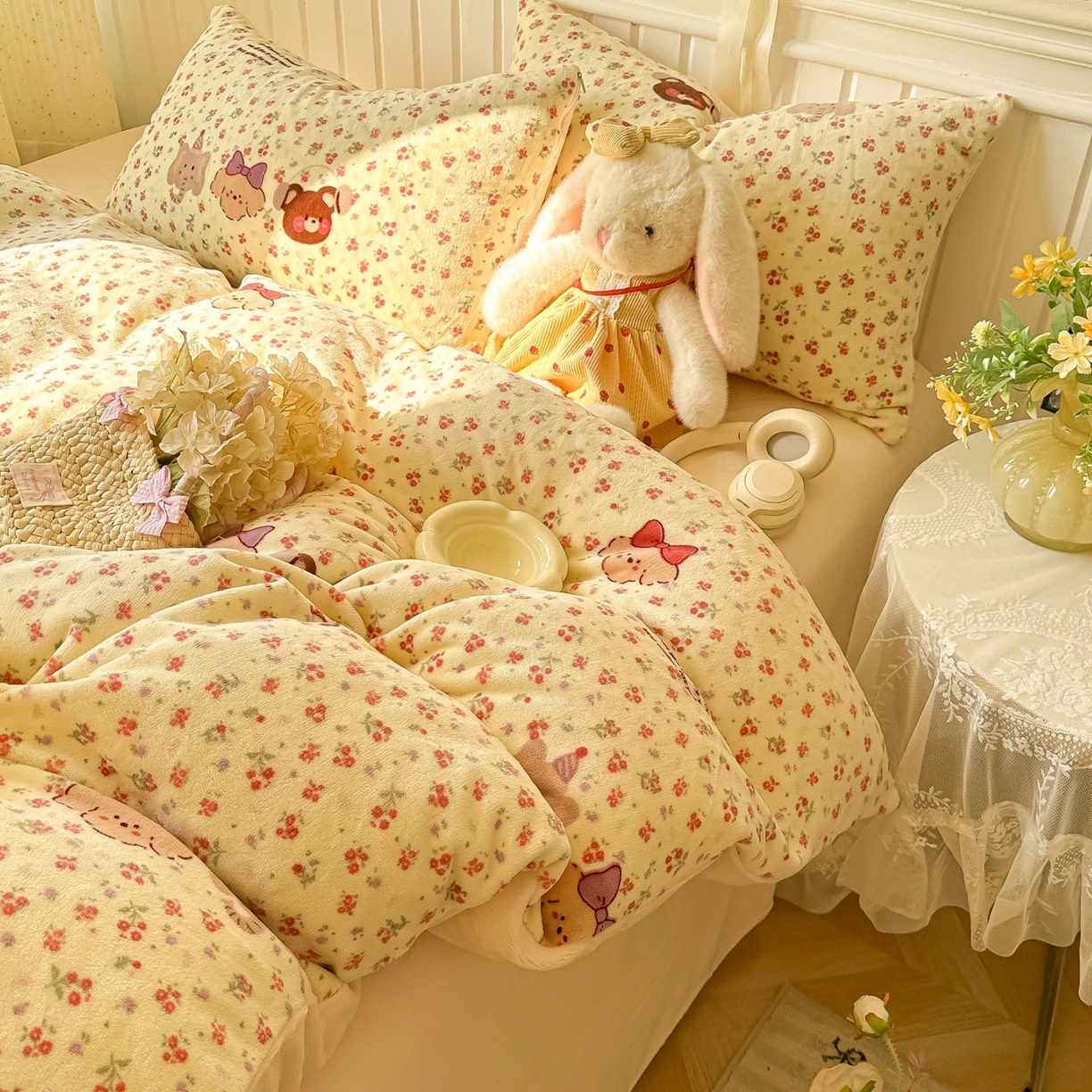 91家纺网 家纺一手货源 找家纺 韩巢家纺 2025新款高克重印花牛奶绒床品四件套 动物乐园