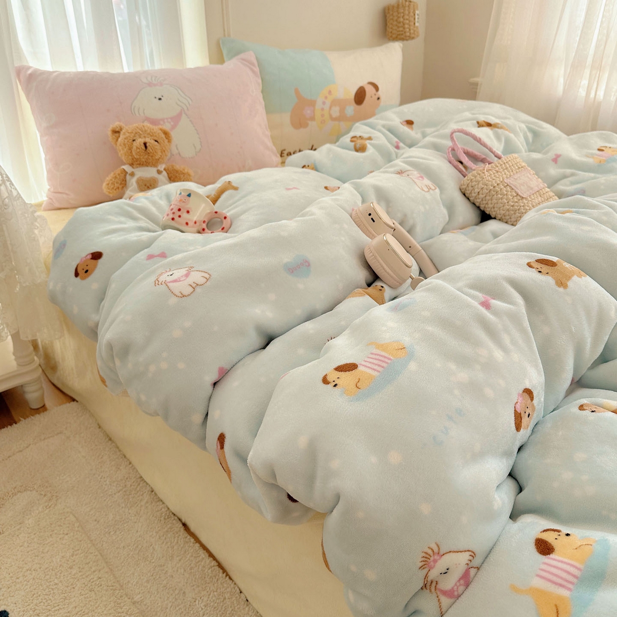 91家纺网 家纺一手货源 找家纺 美乐迪家纺 2025秋冬新款牛奶绒四件套 香肠狗