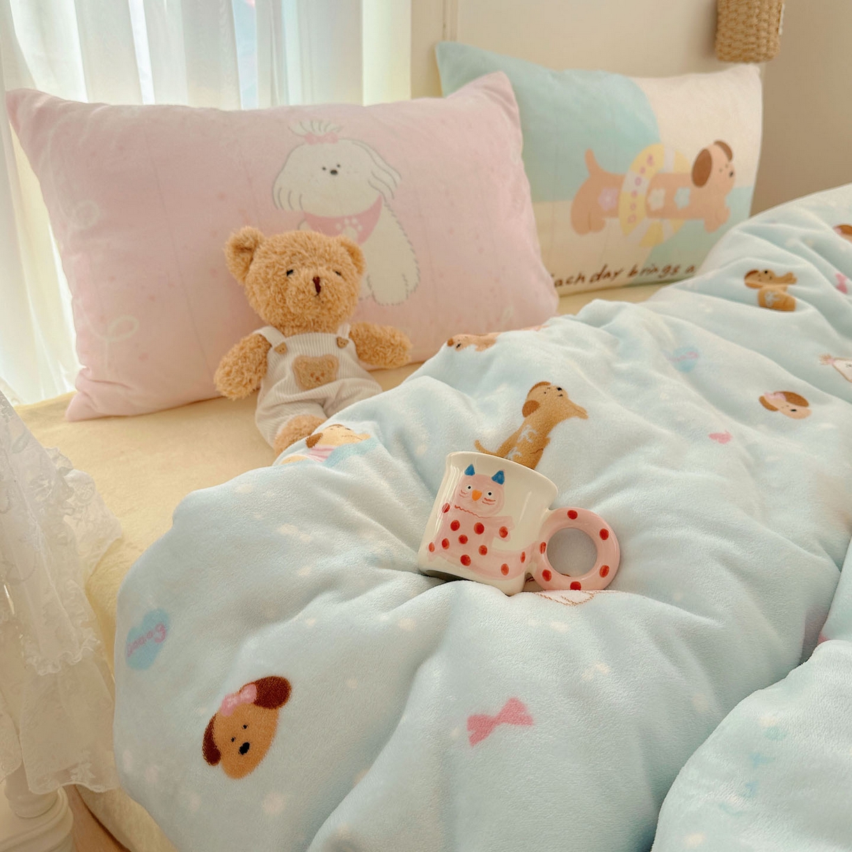 91家纺网 家纺一手货源 找家纺 美乐迪家纺 2025秋冬新款牛奶绒四件套 香肠狗