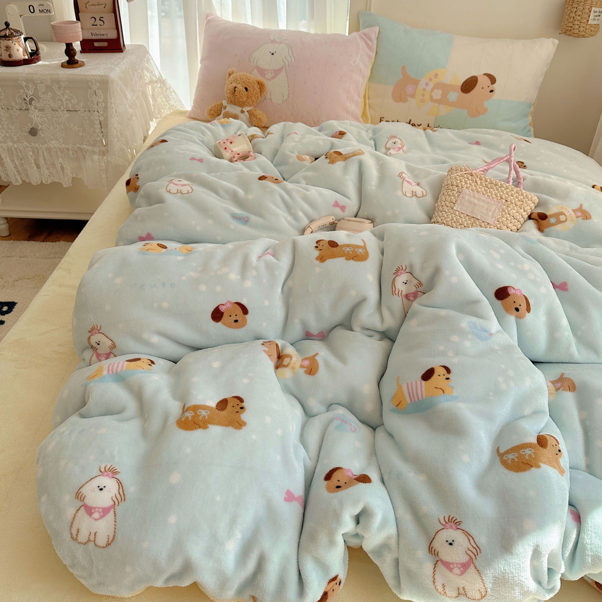 91家纺网 家纺一手货源 找家纺 美乐迪家纺 2025秋冬新款牛奶绒四件套 香肠狗