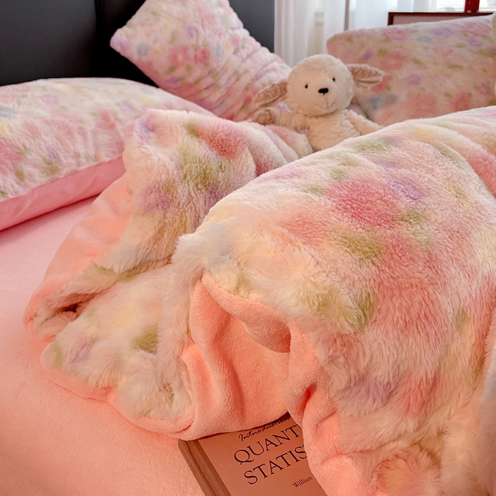 91家纺网 家纺一手货源 找家纺 金梦拉 2025直播爆款A类加厚兔绒印花系列四件套 柔韵粉