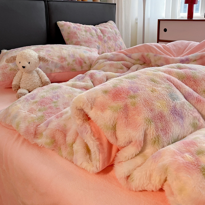 91家纺网 家纺一手货源 找家纺 金梦拉 2025直播爆款A类加厚兔绒印花系列四件套 柔韵粉