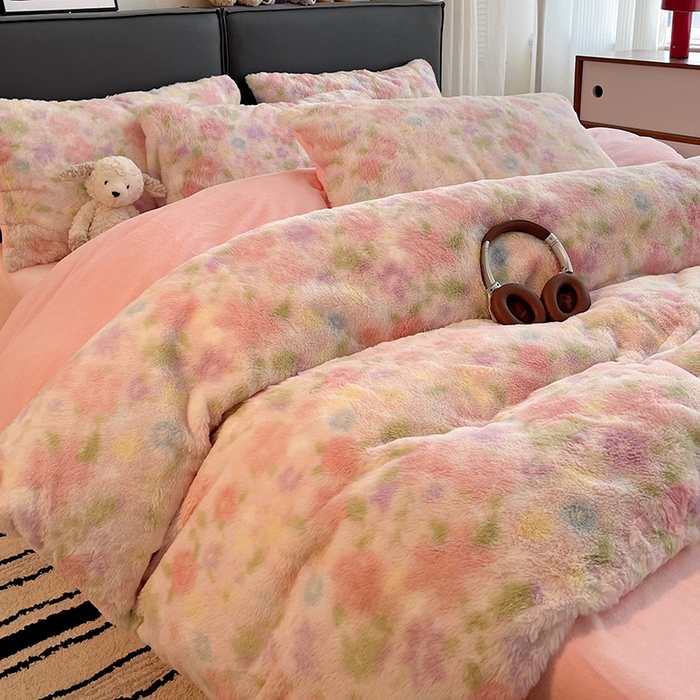 91家纺网 家纺一手货源 找家纺 金梦拉 2025直播爆款A类加厚兔绒印花系列四件套 柔韵粉