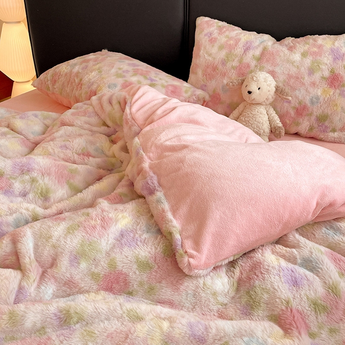 91家纺网 家纺一手货源 找家纺 金梦拉 2025直播爆款A类加厚兔绒印花系列四件套 柔韵粉