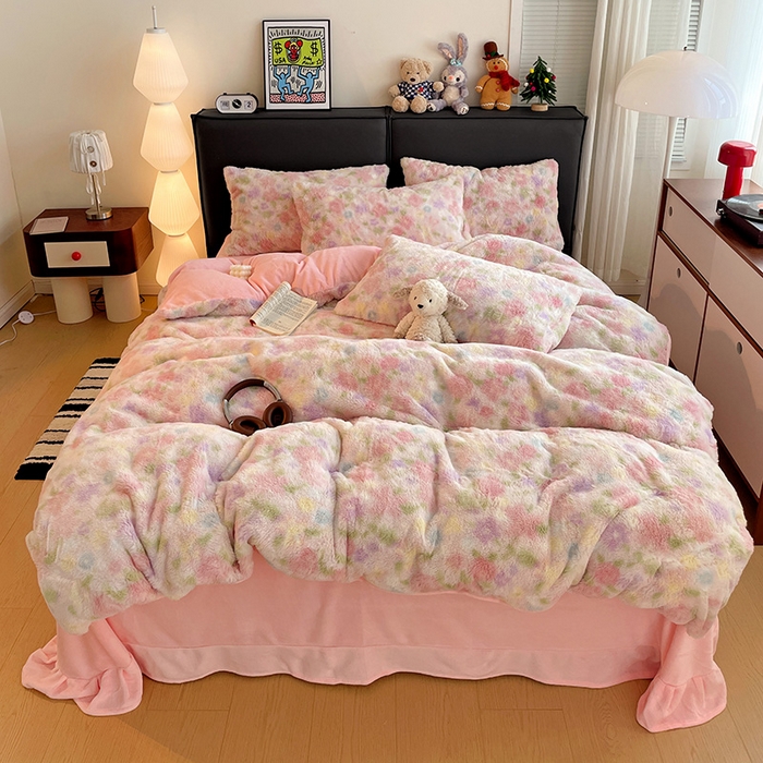 91家纺网 家纺一手货源 找家纺 金梦拉 2025直播爆款A类加厚兔绒印花系列四件套 柔韵粉