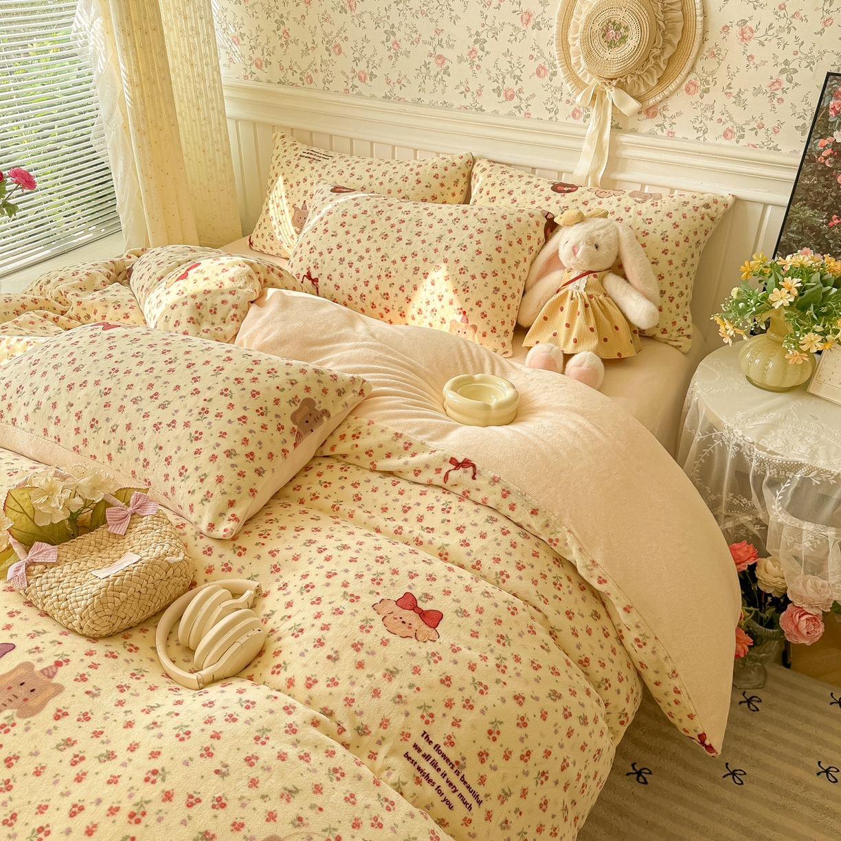 91家纺网 家纺一手货源 找家纺 韩巢家纺 2025新款高克重印花牛奶绒床品四件套 动物乐园