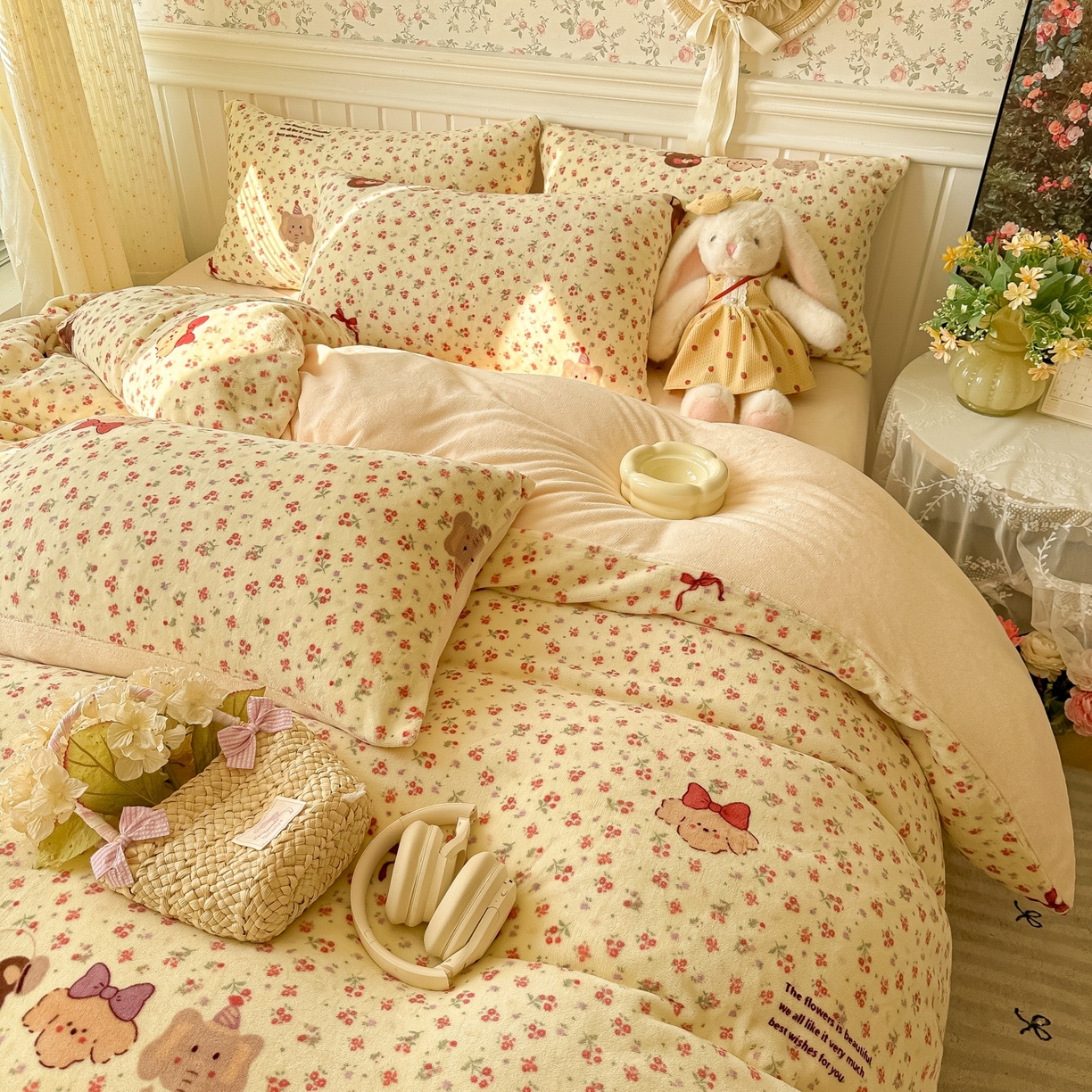 91家纺网 家纺一手货源 找家纺 韩巢家纺 2025新款高克重印花牛奶绒床品四件套 动物乐园