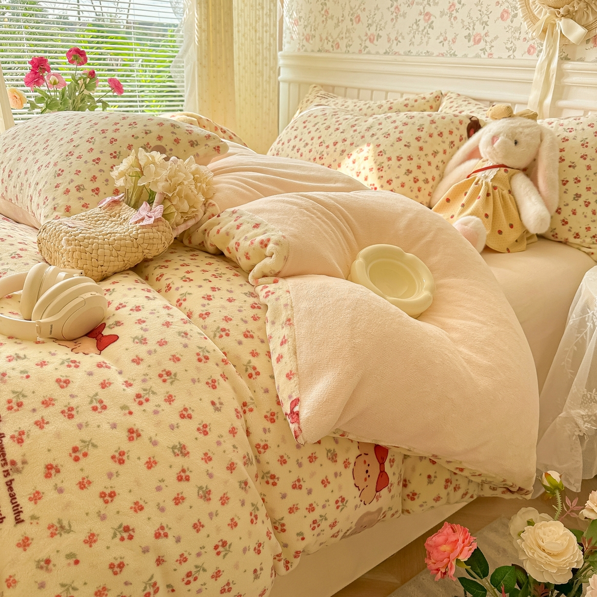 91家纺网 家纺一手货源 找家纺 韩巢家纺 2025新款高克重印花牛奶绒床品四件套 动物乐园