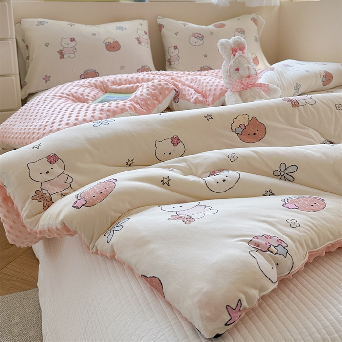 91家纺网 家纺一手货源 找家纺 暖生活 2025新款针织棉豆豆绒大豆秋冬被 被子被芯 耳机凯蒂